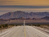 Route 66 Near Chambless with Marble Mountains in Distance, Mojave Desert Fotografiskt tryck av Witold Skrypczak