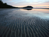 Cape Tribulation at Dawn Lámina fotográfica por Andrew Bain Cape Tribulation at Dawn Lámina fotográfica por Andrew Bain