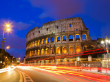 Colosseum and Traffic on Via Del Fori Imperiali Fotografisk tryk af Richard l'Anson