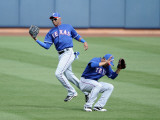 Texas Rangers v Seattle Mariners, PEORIA, AZ - MARCH 01: Engel Beltre and Andres Blanco Photographie par Harry How