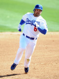 Chicago White Sox v Los Angeles Dodgers, PHOENIX, AZ - FEBRUARY 28: Aaron Miles Photographic Print by Harry How