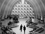 Interior of Main Lobby of Moisant International Airport, New Orleans, Louisiana Photographie par H. Armstrong Roberts