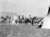 Native American Indian Tribe in Tipi Teepee Village Lámina fotográfica por H. Armstrong Roberts Native American Indian Tribe in Tipi Teepee Village Lámina fotográfica por H. Armstrong Roberts