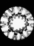 American Football Players in Huddle Lámina fotográfica por H. Armstrong Roberts American Football Players in Huddle Lámina fotográfica por H. Armstrong Roberts