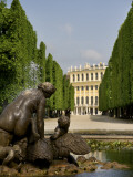 Schonbrunn Palace Sculpture, Vienna, Austria Lámina fotográfica por Jim Engelbrecht
