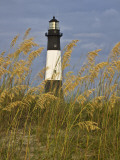 Lighthouse and Seaoats in Early Mooring, Tybee Island, Georgia, USA Photographie par Joanne Wells