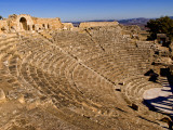 Historical 2Nd Century Roman Theater Ruins in Dougga, Tunisia, Northern Africa Photographie par Bill Bachmann