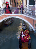 People Dressed in Costumes For the Annual Carnival Festival, Venice, Italy Photographie par Jim Zuckerman