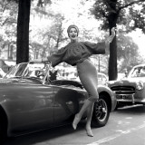M.G. Girl, Paris, 1957 Kunstdrucke von Georges Dambier