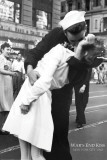 New York - Wars End Kiss Prints