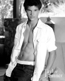 Taylor Lautner - B&W Foto