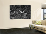 Aerial View of a DC-4 Passenger Plane Flying over Midtown Manhattan Reproduction murale géante par Margaret Bourke-White