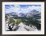 Tenaya Lake from Olstead Point on Tioga Pass, Yosemite National Park, California, USA Posters by David Kjaer