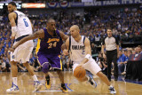 Los Angeles Lakers v Dallas Mavericks - Game Four, Dallas, TX - MAY 08: Jason Kidd and Kobe Bryant Photographic Print by Ronald Martinez