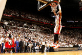 Philadelphia 76ers v Miami Heat - Game Five,  MIAMI - APRIL 27: Dwyane Wade Fotografisk trykk av Issac Baldizon