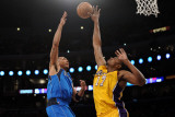 Dallas Mavericks v Los Angeles Lakers - Game One, Los Angeles, CA - MAY 02: Shawn Marion and Andrew Photographic Print by Harry How