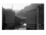 Columbia River, Oregon - Bonneville Dam Navigation Locks Posters