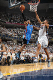 Oklahoma City Thunder v Memphis Grizzlies - Game Four, Memphis, TN - MAY 9: Russell Westbrook and S Impressão fotográfica por Joe Murphy Oklahoma City Thunder v Memphis Grizzlies - Game Four, Memphis, TN - MAY 9: Russell Westbrook and S Impressão fotográfica por Joe Murphy