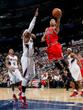 Chicago Bulls v Atlanta Hawks - Game Four, Atlanta, GA - MAY 8: Josh Smith and Derrick Rose Photographic Print by Kevin Cox