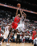 Chicago Bulls v Atlanta Hawks - Game Three, Atlanta, GA - MAY 6: Derrick Rose and Jeff Teague Photographie par Scott Cunningham