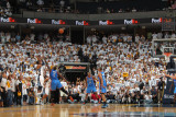 Oklahoma City Thunder v Memphis Grizzlies - Game Four, Memphis, TN - MAY 9: Mike Conley and Kendric Photographie par Joe Murphy