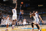 Memphis Grizzlies v Oklahoma City Thunder - Game Five, Oklahoma City, OK - MAY 11: Mike Conley and  Photographic Print by Joe Murphy