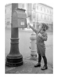 Boy Mailing Letter, Early 1900s Reproduction procédé giclée par Marvin Boland
