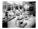Inside a Barber Shop, 1927 Giclée-Druck von Chapin Bowen