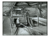 Coal Car with Operator, Franklin Mine Giclée-Druck von Asahel Curtis