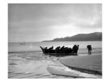 Beaching Canoe, Circa 1910 Giclee Print by Asahel Curtis
