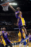 Los Angeles Lakers v New Orleans Hornets, New Orleans, LA - APRIL 22: Kobe Bryant Photographic Print by Layne Murdoch