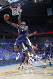 Memphis Grizzlies v Oklahoma City Thunder - Game One, Oklahoma City, OK - MAY 1: Tony Allen Photographic Print by Layne Murdoch