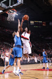 Dallas Mavericks v Portland Trail Blazers - Game Three, Portland, OR - APRIL 21: Gerald Wallace and Photographie par Sam Forencich