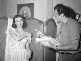 Henri Verneuil and Françoise Arnoul: Le Fruit Défendu, 1952 Fotografie-Druck von  Limot