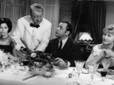 Jean Gabin, Philippe Noiret, Liselotte Pulver and Berthe Granval: Monsieur, 1964 Fotografie-Druck von Marcel Dole