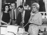 Charles Aznavour, Giovanna Ralli, Raymond Pellegrin and Danielle Godet: Horace 62, 1962 Lámina fotográfica por Marcel Dole Charles Aznavour, Giovanna Ralli, Raymond Pellegrin and Danielle Godet: Horace 62, 1962 Lámina fotográfica por Marcel Dole