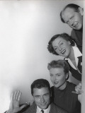 Nicole Courcel, Robert Lamoureux, Fernand Ledoux and Gaby Morlay: Papa, Maman, Ma Femme et Moi, 195 Photographic Print by  Limot