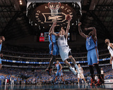 Oklahoma City Thunder v Dallas Mavericks - Game Two, Dallas, TX - MAY 19: Dirk Nowitzki, Serge Ibak Fotografie-Druck von Danny Bollinger