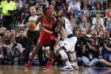 Portland Trail Blazers v Dallas Mavericks - Game One, Dallas, TX - APRIL 16: Gerald Wallace and DeS Fotografisk trykk av Danny Bollinger Portland Trail Blazers v Dallas Mavericks - Game One, Dallas, TX - APRIL 16: Gerald Wallace and DeS Fotografisk trykk av Danny Bollinger