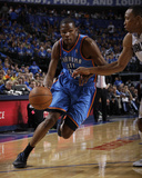 Oklahoma City Thunder v Dallas Mavericks - Game Two, Dallas, TX - MAY 19: Kevin Durant and Shawn Ma Photographie par Danny Bollinger