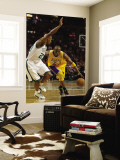 Los Angeles Lakers v Boston Celtics, Boston, MA - February 10: Kobe Bryant and Ray Allen Reproduction murale géante par Elsa Unknown