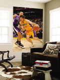 Sacramento Kings v Los Angeles Lakers: Luke Walton and Francisco Garcia Reproduction murale géante par Noah Graham