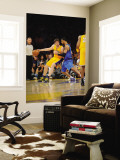 Dallas Mavericks v Los Angeles Lakers - Game One, Los Angeles, CA - MAY 2: Pau Gasol and Tyson Chan Mural por Noah Graham Dallas Mavericks v Los Angeles Lakers - Game One, Los Angeles, CA - MAY 2: Pau Gasol and Tyson Chan Mural por Noah Graham