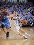 Oklahoma City Thunder v Dallas Mavericks - Game Five, Dallas, TX - MAY 25: Jose Barea and Eric Mayn Lámina fotográfica por Glenn James