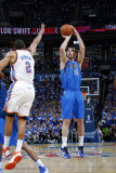 Dallas Mavericks v Oklahoma City Thunder - Game Three, Oklahoma City, OK - MAY 21: Peja Stojakovic  Fotografisk tryk af Layne Murdoch