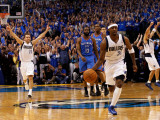 Oklahoma City Thunder v Dallas Mavericks - Game Five, Dallas, TX - MAY 25: Jason Terry and Jose Jua Photographic Print by Tom Pennington