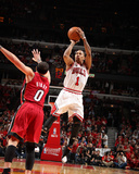 Miami Heat v Chicago Bulls - Game Five, Chicago, IL - MAY 26: Derrick Rose and Mike Bibby Fotografisk trykk av Nathaniel S. Butler Miami Heat v Chicago Bulls - Game Five, Chicago, IL - MAY 26: Derrick Rose and Mike Bibby Fotografisk trykk av Nathaniel S. Butler