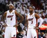 Dallas Mavericks v Miami Heat - Game Two, Miami, FL - JUNE 2: LeBron James and Dwyane Wade Fotografisk tryk af Garrett Ellwood