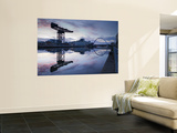 Scotland, Glasgow, Clydebank, the Finneston Crane and Modern Clydebank Skyline Reproduction murale géante par Steve Vidler