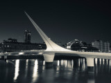 Buildings with a Footbridge at the Port, Puente De La Mujer, Puerto Madero, Buenos Aires, Argentina Photographie